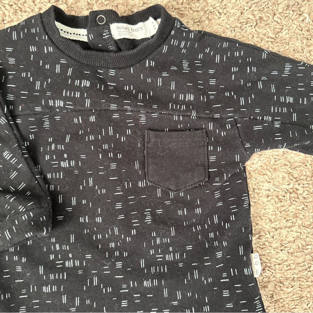 Miles Baby Kids Black White Dash Print Long Sleeve Pocket Tee Shirt 6M - Picture 3 of 9